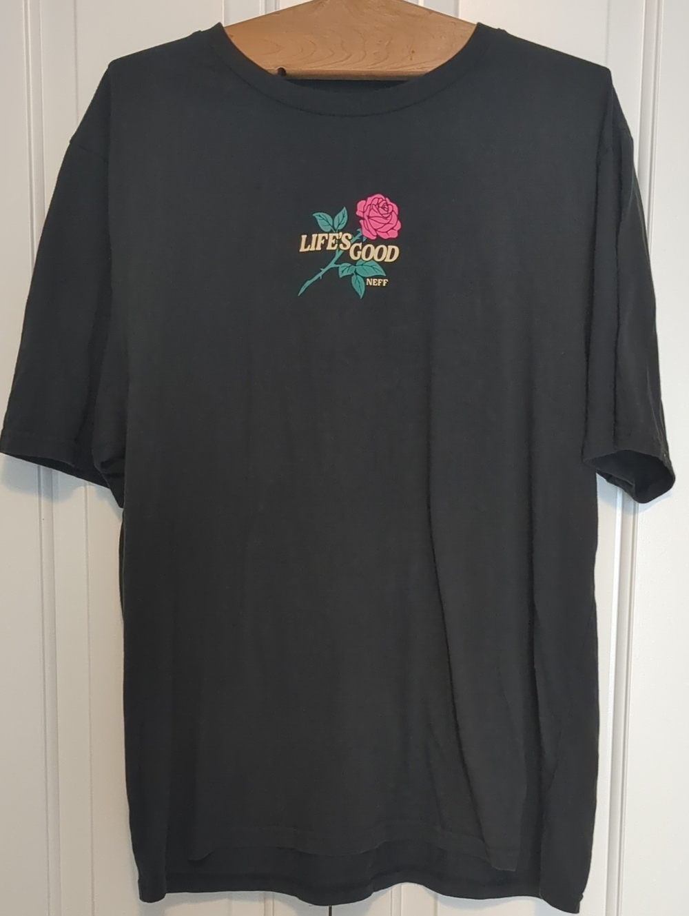 Neff Black Short-Sleeve Tee with Pink Rose Graphic XL